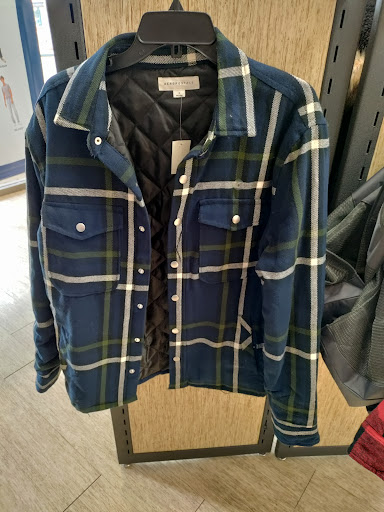 Sportswear Store «Columbia Sportswear Outlet Store at Outlets at Anthem», reviews and photos, 4250 W Anthem Way, Phoenix, AZ 85086, USA