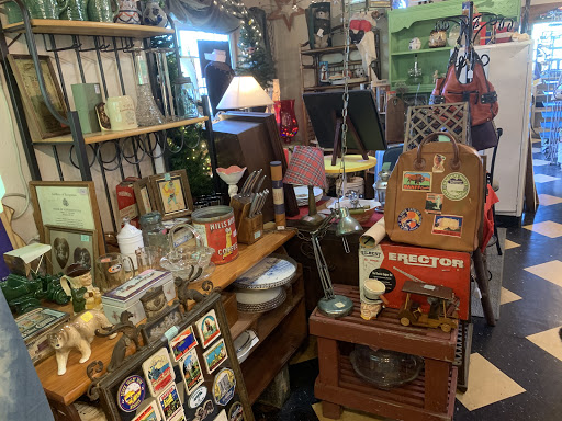 Thrift Store «Little Shop of Hoarders», reviews and photos, 2251 Main St, Springfield, OR 97477, USA