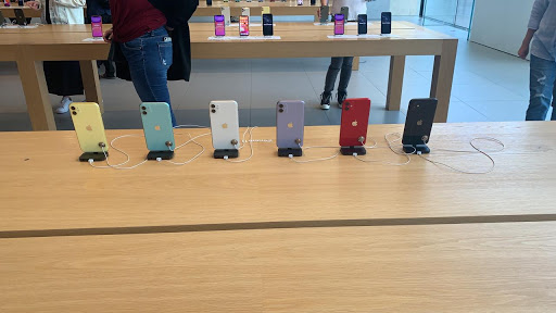 Apple Third Street Promenade image