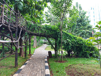 Taman Kebon Jeruk (Rumah Pohon)