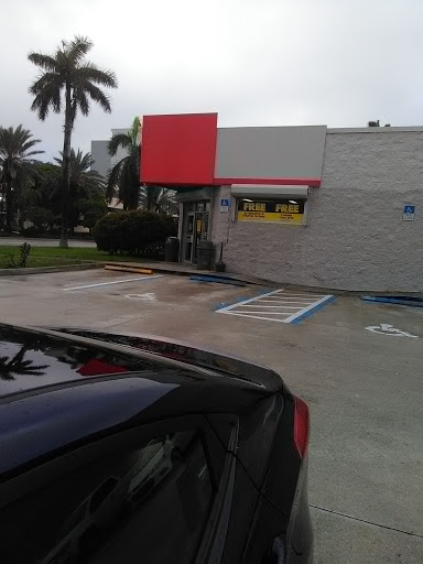 Auto Parts Store «Advance Auto Parts», reviews and photos, 117 N Federal Hwy, Hallandale Beach, FL 33009, USA