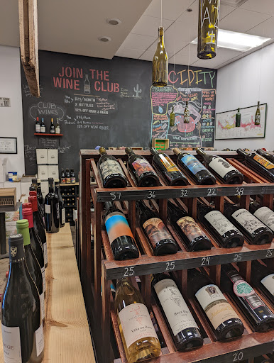 Wine Store «Hidden Track Bottle Shop», reviews and photos, 111 W Monroe St #120, Phoenix, AZ 85003, USA