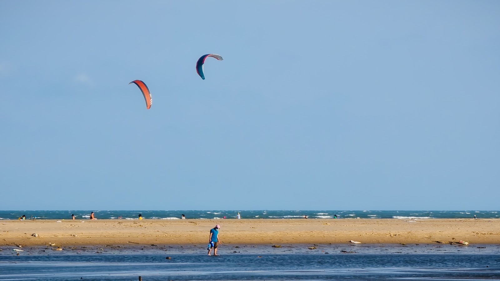 Foto de Doi Nhai Beach con arena beige superficie