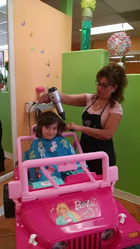 Star's Beauty Salon - Photo 7 - Car repair in Sacramento, CA, Sacramento