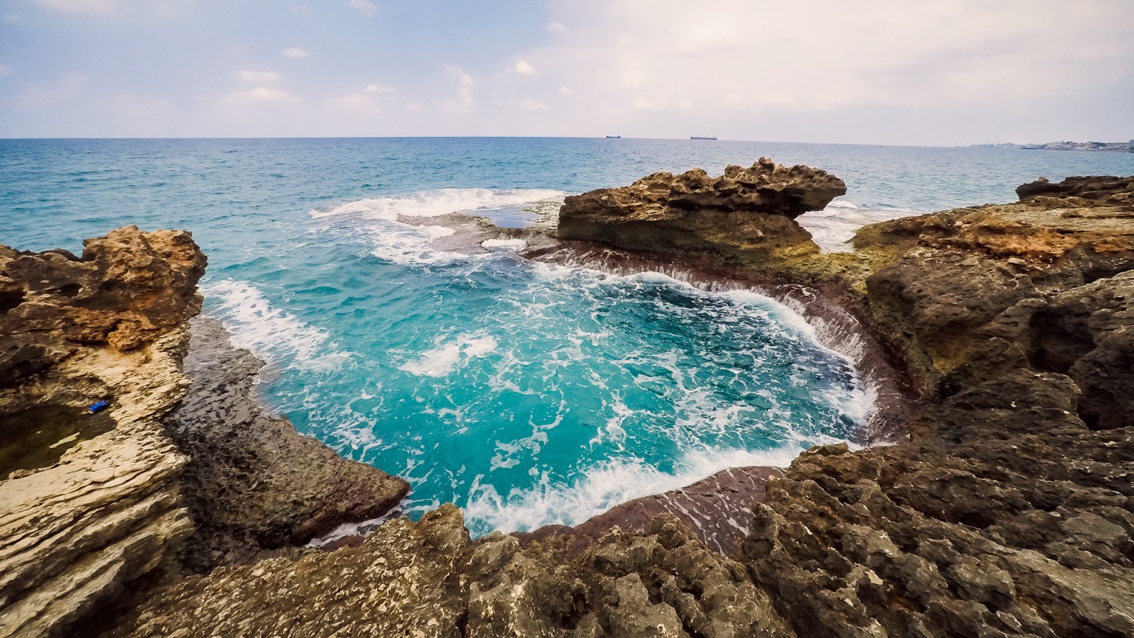 Batroun Rocks photo #6