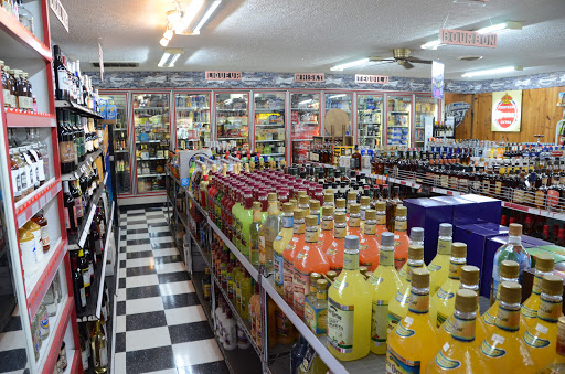 Liquor Store «Barnyard Liquor», reviews and photos, 667 Cedar Grove Rd, Shepherdsville, KY 40165, USA