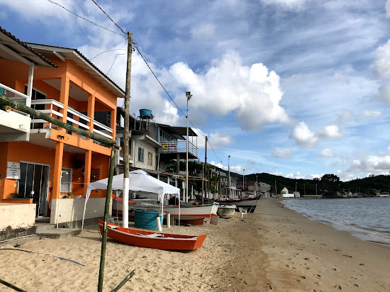 Praia de Baixo