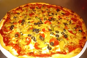 Covert Una Pizza image