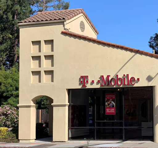 Cell Phone Store «T-Mobile», reviews and photos, 300 Davis St, San Leandro, CA 94577, USA