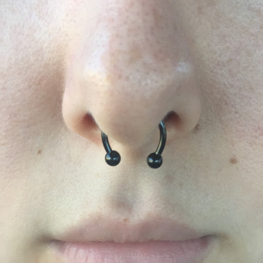 Tattoo Shop «American Graffiti Tattoo & Piercing», reviews and photos, 608 12th St, Sacramento, CA 95814, USA