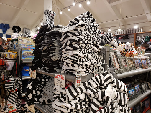 Gift Shop «Alcatraz Gift Shop», reviews and photos, 39 Pier 39 Concourse, San Francisco, CA 94133, USA