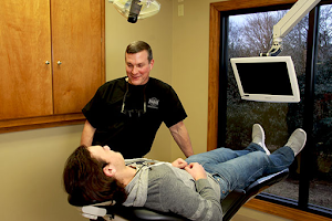 Martin E Poarch, DDS Cosmetic & Family Dentistry image