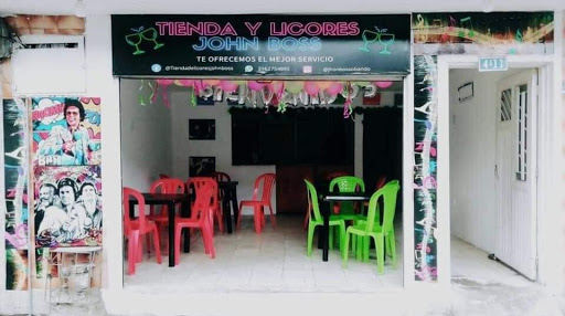 TIENDA Y LICORES JOHN BOSS