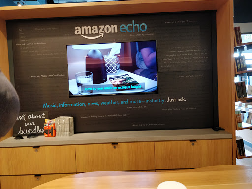 Electronics Store «Amazon Books», reviews and photos, 246 Legacy Pl, Dedham, MA 02026, USA