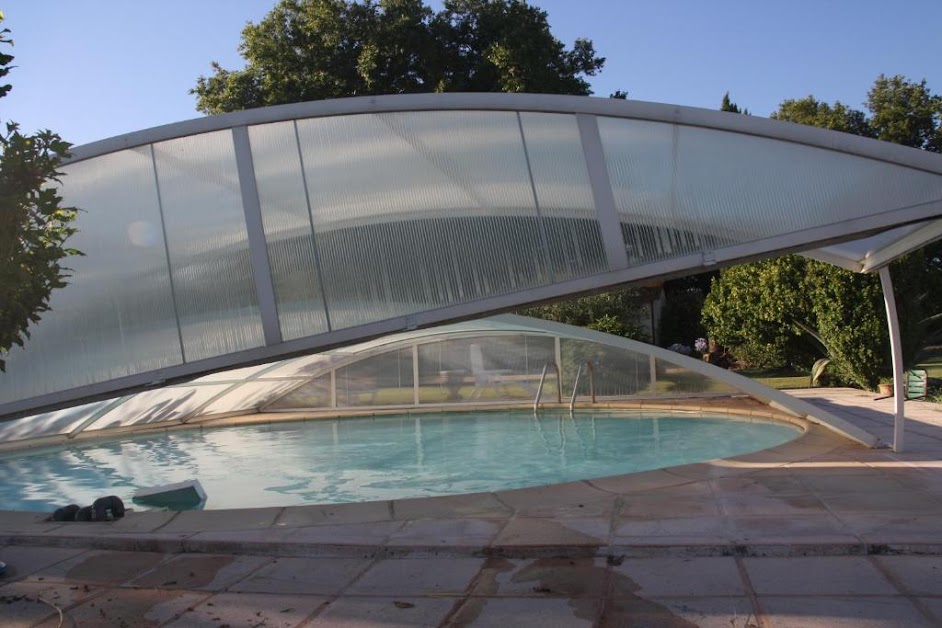 Mas Des Cigales: Location gite au calme, 10 personnes terrasse, jardin, piscine, centre ville à Avignon Vaucluse à Avignon (Vaucluse 84)