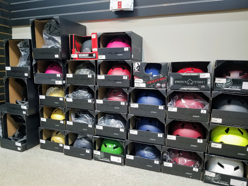 Bicycle Store «Bicycle Centres of Everett», reviews and photos, 4707 Evergreen Way, Everett, WA 98203, USA