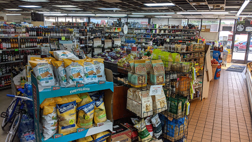 Grocery Store «Penny Lake Grocery», reviews and photos, 1270 S Commerce Rd, Walled Lake, MI 48390, USA