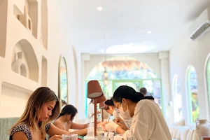 Kind Nail & Spa image