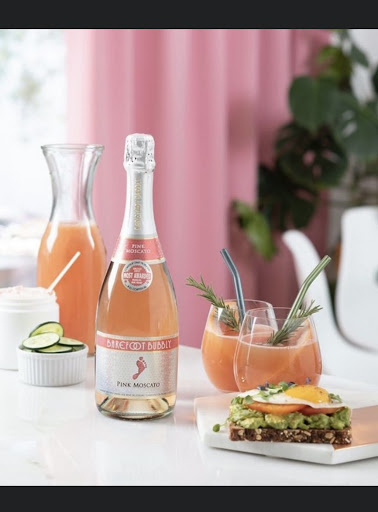 Liquor Store «Village Wine & Liquor Inc», reviews and photos, 161 N Wellwood Ave, Lindenhurst, NY 11757, USA