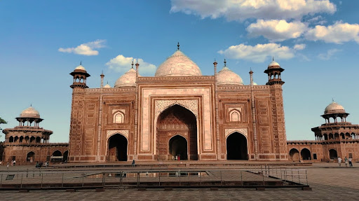 Taj Mahal, Dharmapuri, Forest Colony, Tajganj, Agra, Uttar Pradesh 282001, India