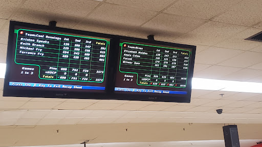 Bowling Alley «AMF Cranston Lanes», reviews and photos, 1450 Elmwood Ave, Cranston, RI 02910, USA