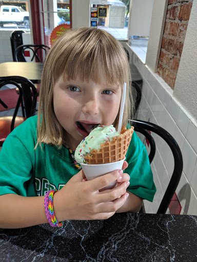 Ice Cream Shop «Cold Stone Creamery», reviews and photos, 146 Broadway St, Chico, CA 95928, USA