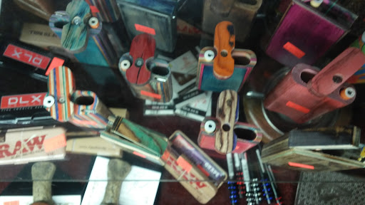 Tobacco Shop «One Love Tobacco & Gifts», reviews and photos, 7116 Gulf Blvd, St Pete Beach, FL 33706, USA