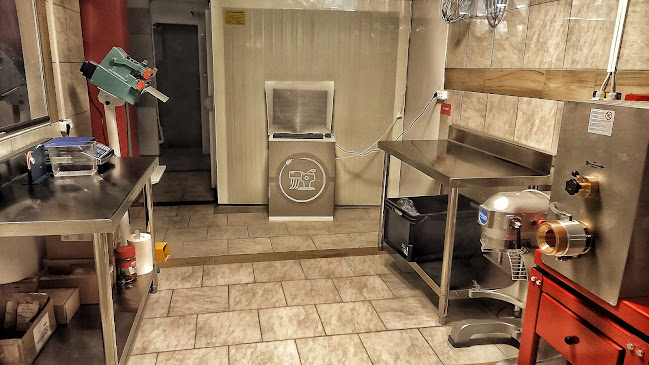 Opinii despre Magyarország első látvány száraztészta üzeme în Tatabánya - Élelmiszerüzlet