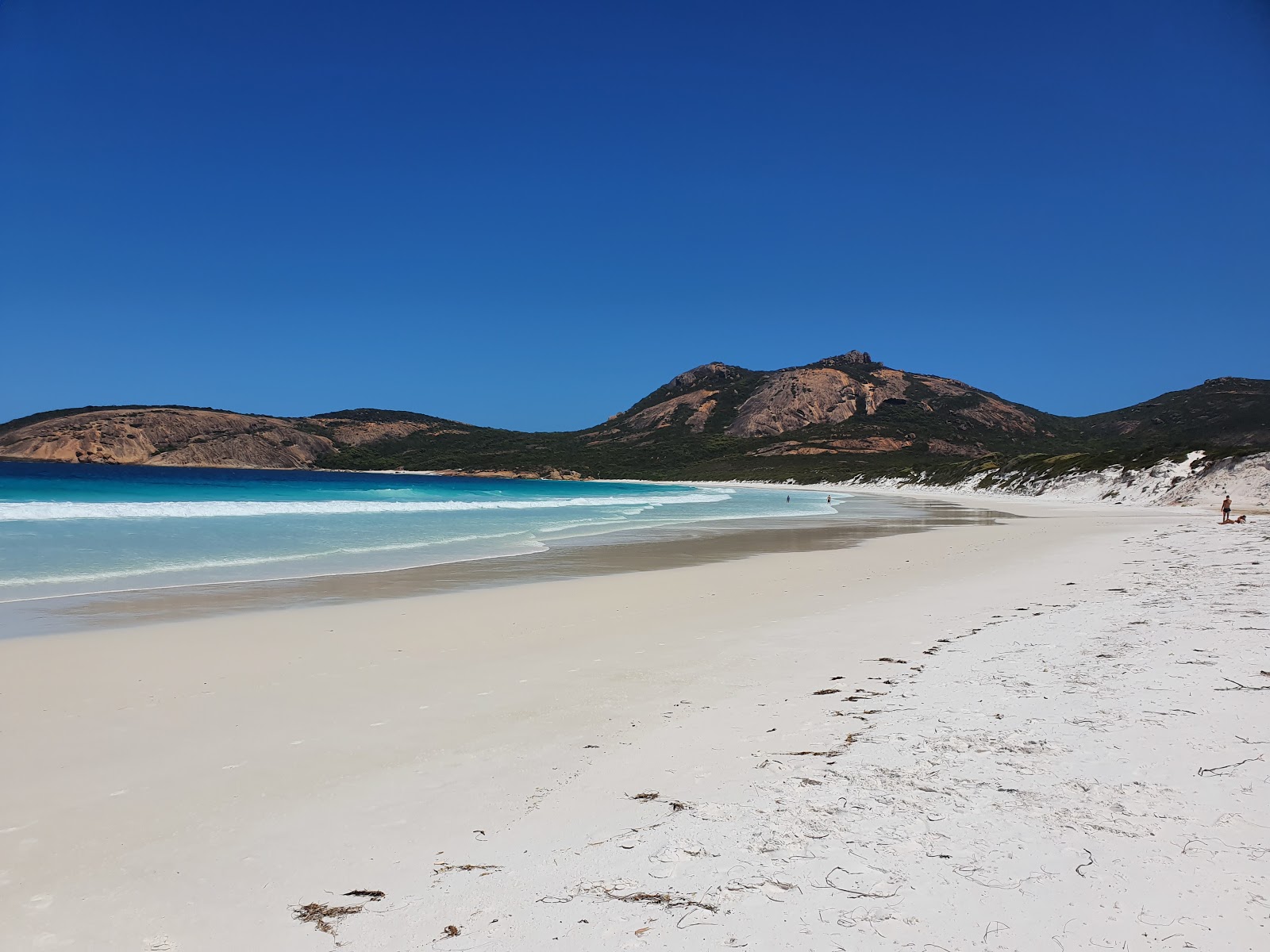 Photo of Thistle Cove with white fine sand surface