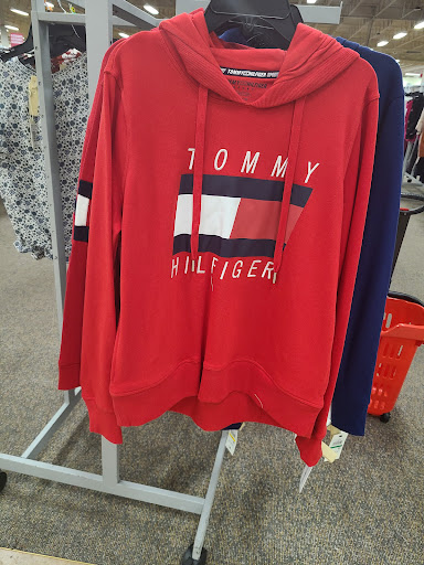 Clothing Store «Burlington Coat Factory», reviews and photos, 510 Howe Ave, Cuyahoga Falls, OH 44221, USA