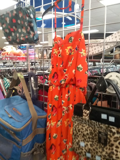 Thrift Store «Goodwill», reviews and photos