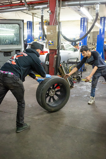 Auto Repair Shop «Repairs On Wheels», reviews and photos, 833 McDonald Ave, Brooklyn, NY 11218, USA