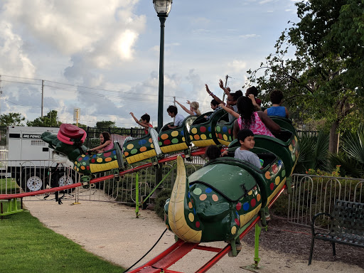 Community Center «Jaco Pastorius Park Community Center», reviews and photos, 1098 NE 40th Ct, Oakland Park, FL 33334, USA