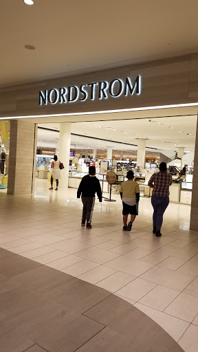 Shopping Mall «Del Amo Fashion Center», reviews and photos, 3525 W Carson St, Torrance, CA 90503, USA