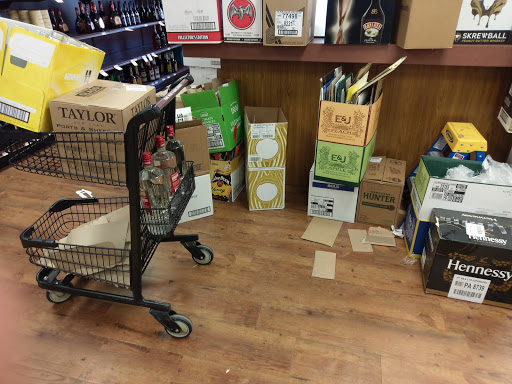 Liquor Store «Fine Wine & Good Spirits», reviews and photos, 2143 MacDade Boulevard, Holmes, PA 19043, USA