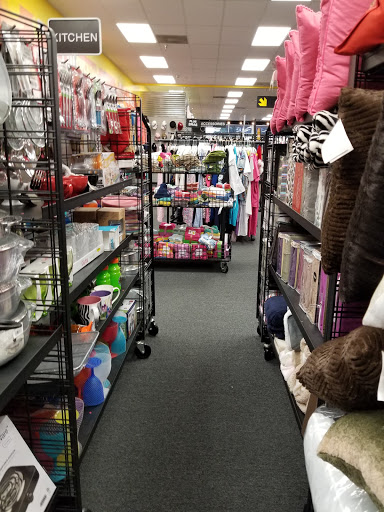 Clothing Store «Citi Trends», reviews and photos, 2049 W Shaw Ave, Fresno, CA 93711, USA