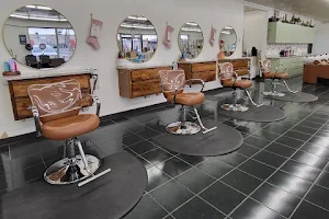 Rumors Salon - Sand Springs, OK image