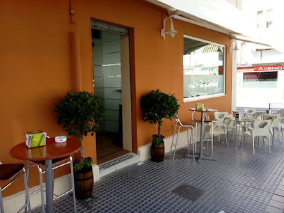 Cafeteria Al-Liquindoi - C. Manuel Rodríguez Manolete, 2, 14550 Montilla, Córdoba, Spain