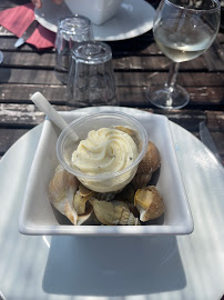 Plats et boissons du Restaurant de fruits de mer Les Pieds dans l'Eau à Lège-Cap-Ferret - n°8