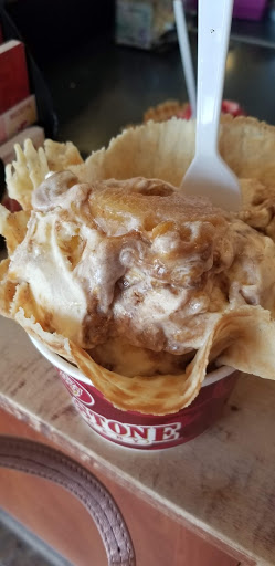 Ice Cream Shop «Cold Stone Creamery», reviews and photos, 720 Main St, Mendota Heights, MN 55118, USA