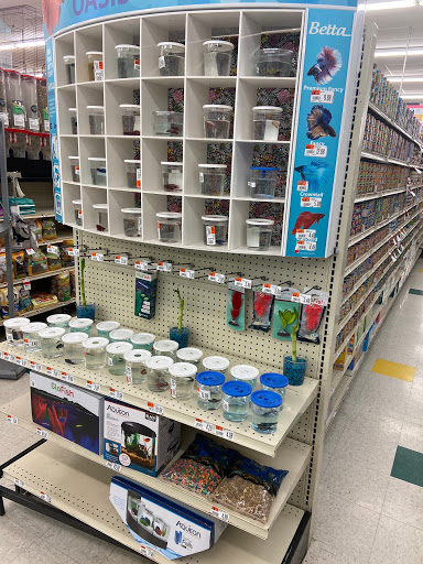 Pet Supply Store «Pet Supplies Plus», reviews and photos, 1510 Scranton Carbondale Hwy, Scranton, PA 18508, USA