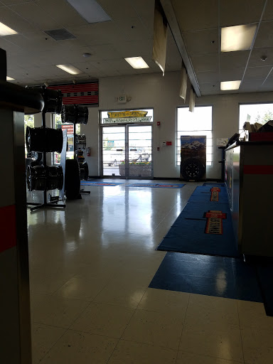 Tire Shop «Les Schwab Tire Center», reviews and photos, 17235 SE 272nd St, Covington, WA 98042, USA