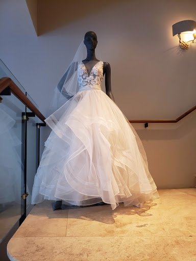 Bridal Shop «BHLDN», reviews and photos, 8 E Walton St, Chicago, IL 60611, USA