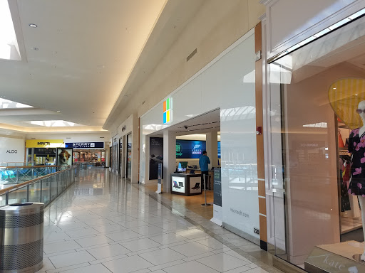 Computer Store «Microsoft Store - International Plaza», reviews and photos, 2223 N Westshore Blvd, Tampa, FL 33607, USA