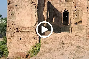 Old Fort Of Qila Rehmat Garh image