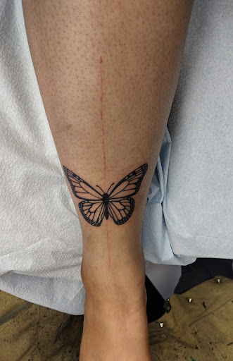 Tattoo Shop «Revelation Tattoo», reviews and photos, 7208 N Oak Trafficway, Gladstone, MO 64118, USA