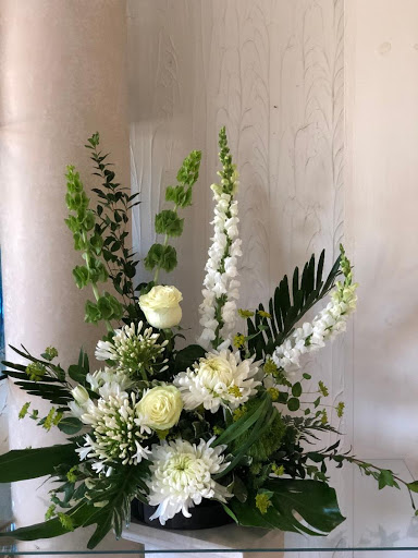 Florist «House Of Ivy Floral & Gifts», reviews and photos, 2507 Main St, Elwood, IN 46036, USA