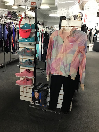 Thrift Store «Stuff Etc», reviews and photos, 2818 Commerce Dr, Coralville, IA 52241, USA