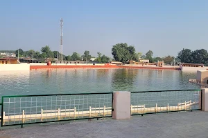 Kapal Mochan Pond image