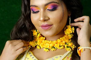 deepika makeup artist & bridal studio & beauty parlour image
